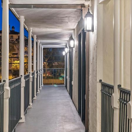 Casa Jardin - Boutique Suites In Downtown سانتا باربارا المظهر الخارجي الصورة